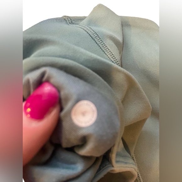 Lululemon Set Size 4 - Picture 7 of 7